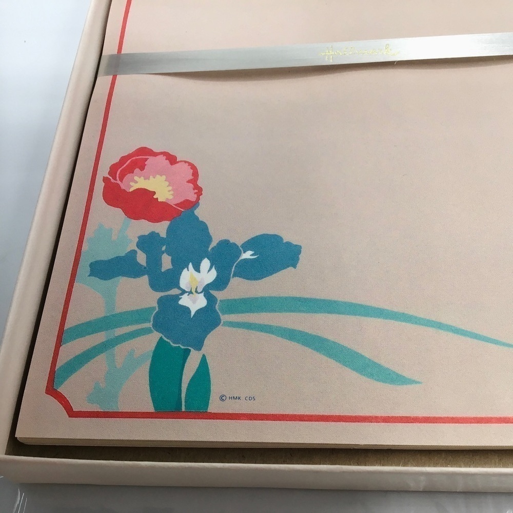 VINTAGE Scented HALLMARK Boxed Stationery Set Floral Complete 54 Pieces - Picture 2 of 11
